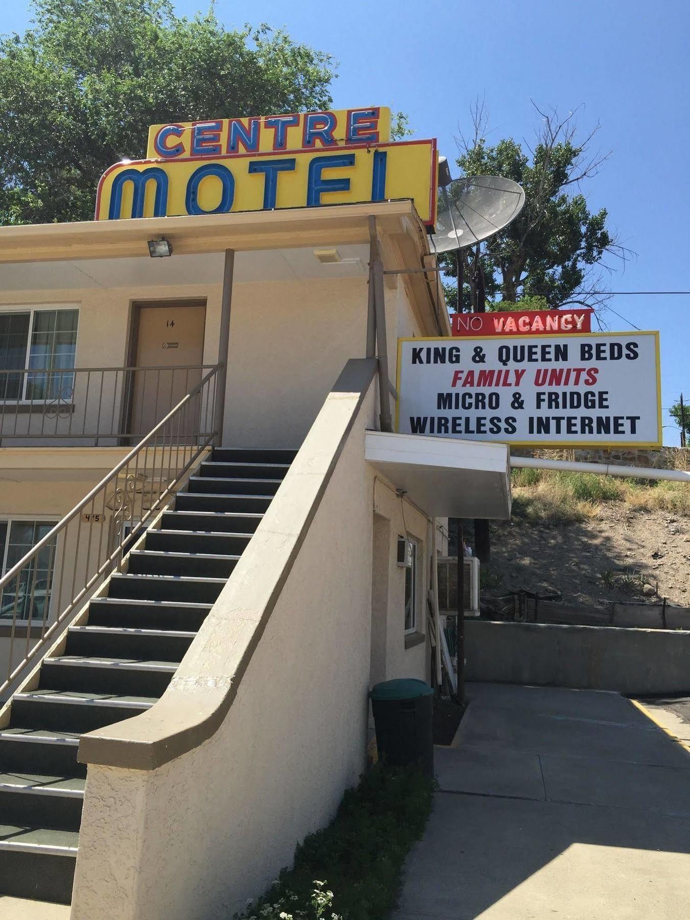 Centre Motel Элко Экстерьер фото